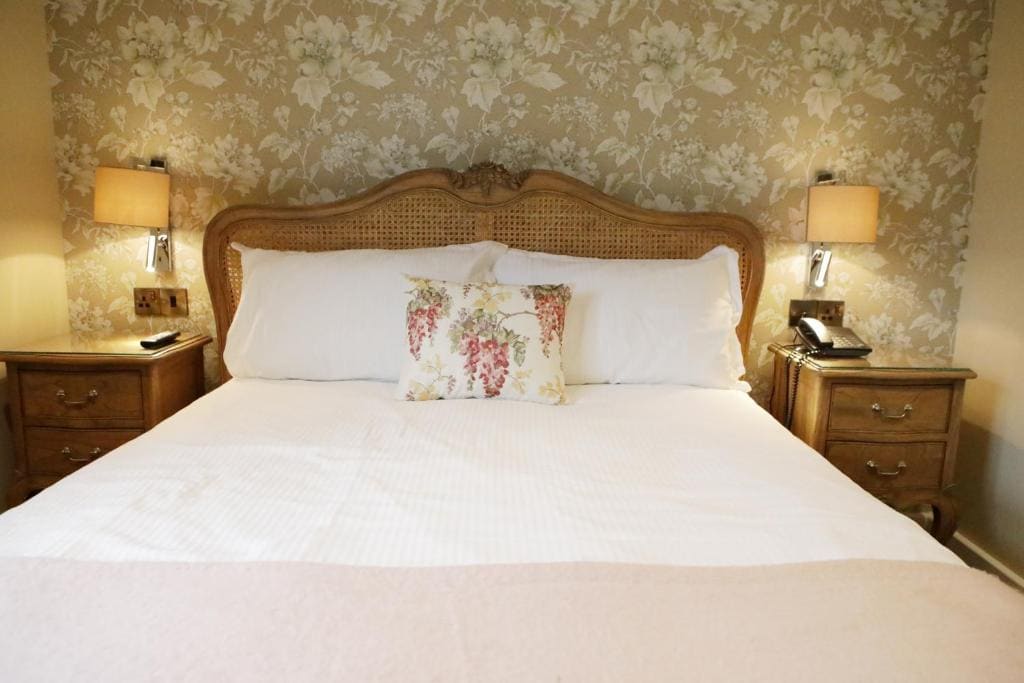 Heather Glen Country House - View 3