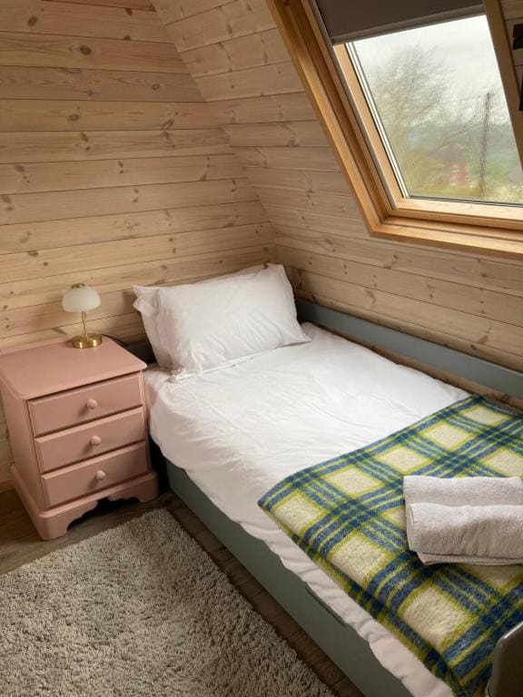 Hedgehog Glamping Pod - View 7