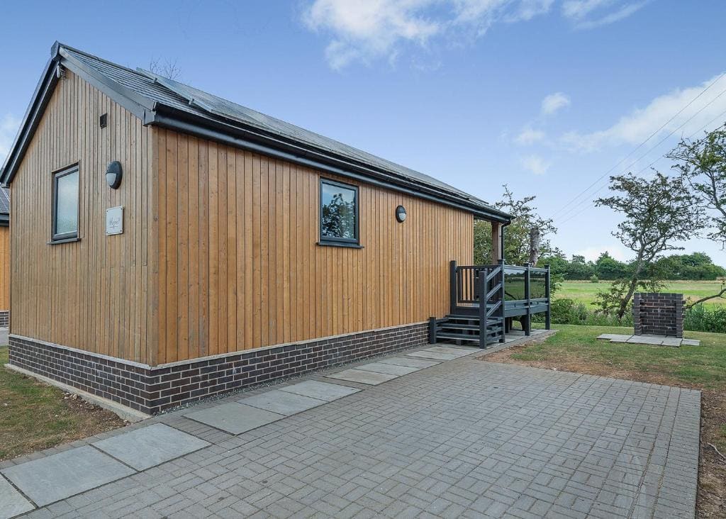 Herons Mead Lodges - Main view