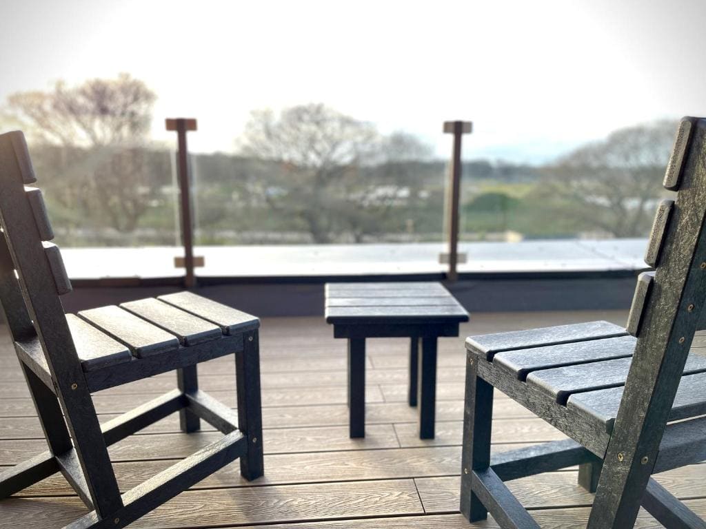 Hex Wildlife Hotel at Yorkshire Wildlife Park - View 6