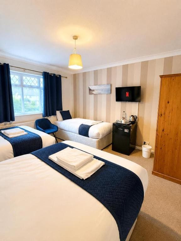 High Trees Guest House Gatwick - View 4