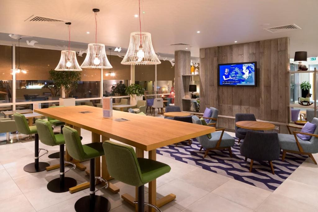 Holiday Inn Salisbury - Stonehenge by IHG - View 5