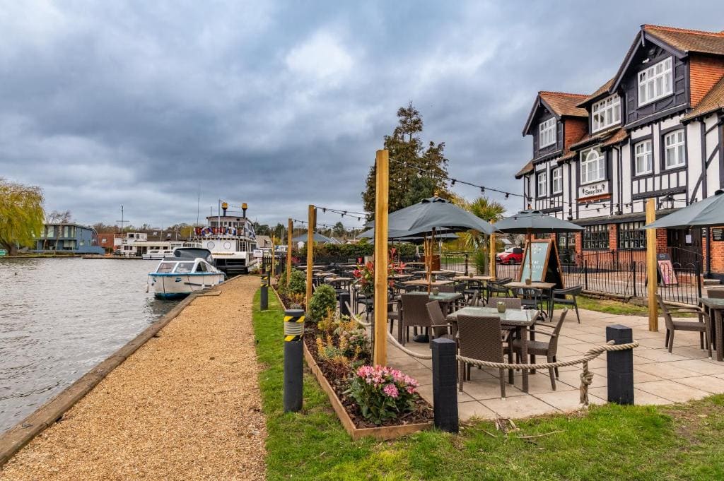 The Swan Inn by Innkeeper's Collection - View 4