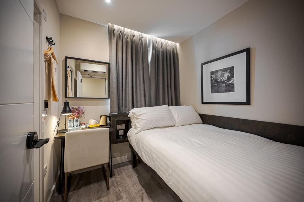 King's Cross Express Inn - View 7