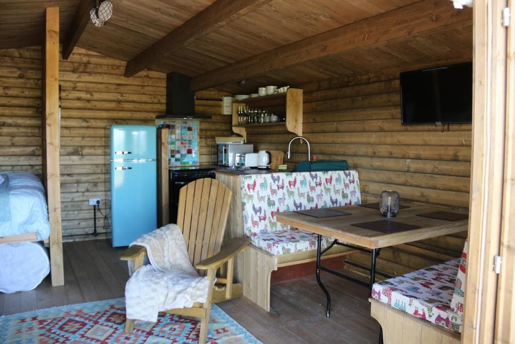 Knapp Farm Glamping Lodge 1 - View 4