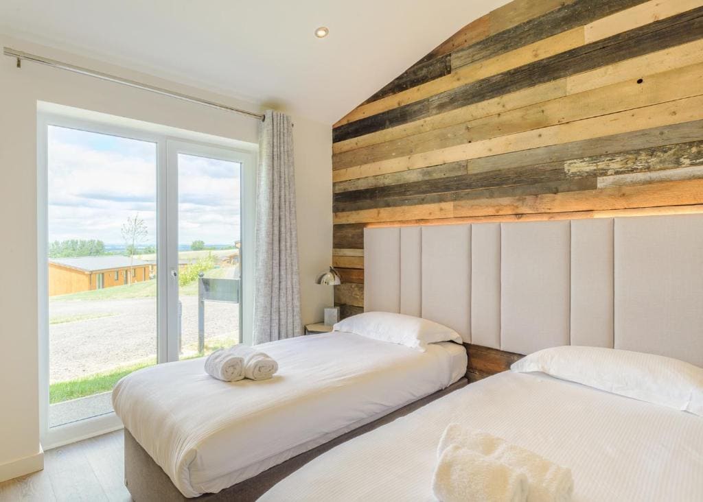 Knights Lodges - View 3