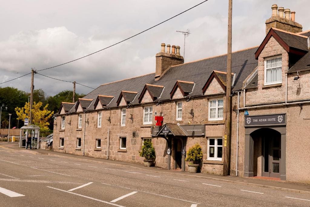 Leys Hotel - Main view