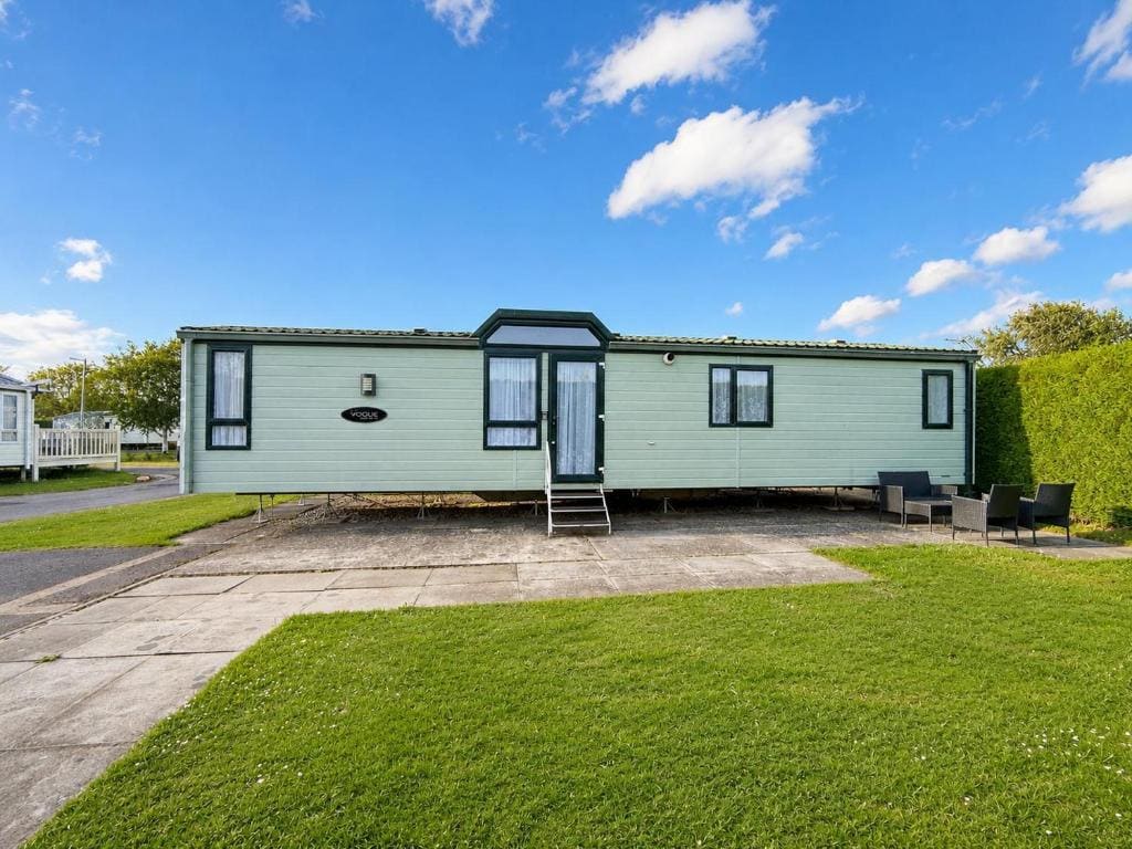 Lovely 4 Berth Caravan At Southview Holiday Park Ref 33001L - Main view