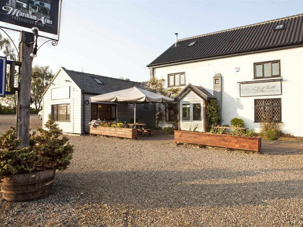 Marsham Arms Inn - Main view