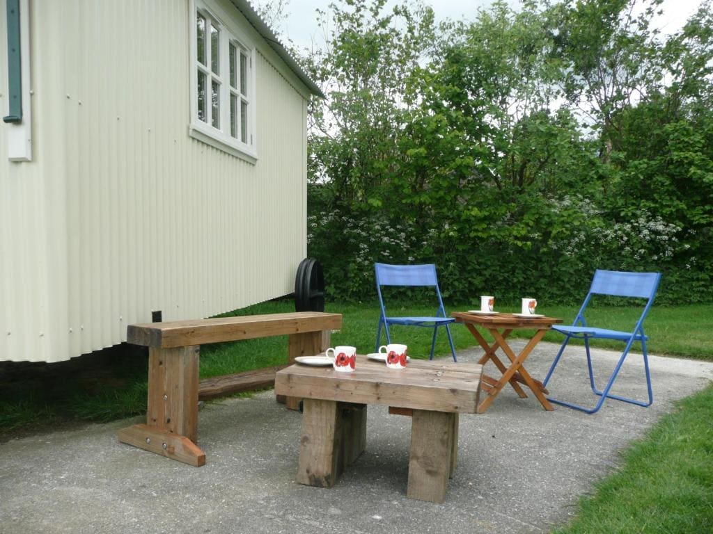 Mill Farm Shepherds Hut - View 5