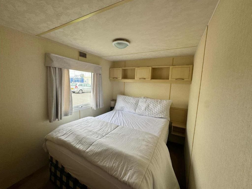 S374 3 bed CARAVAN oN THE GOLDEN PALM PET friendly - Main view