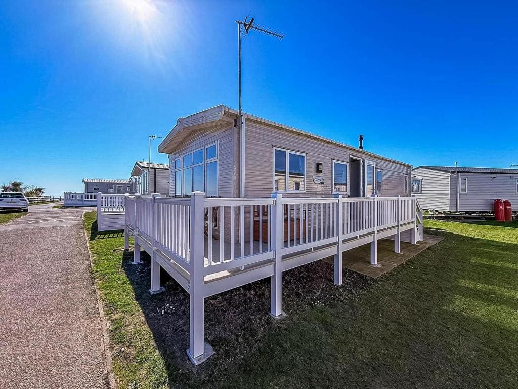 Pakefield Beach Caravan - View 2