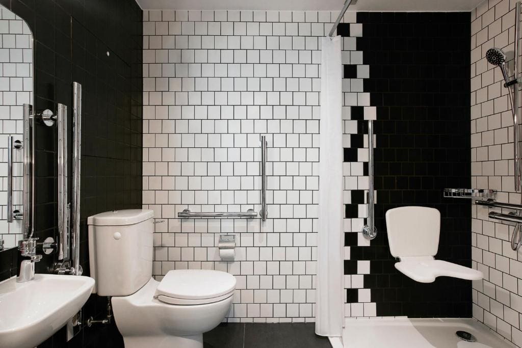 Moxy Manchester City - View 3