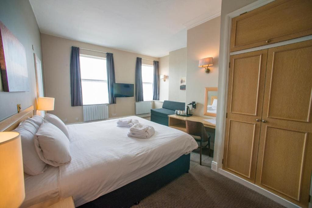 Old Colonial, Weston-Super-Mare by Marston's Inns - View 2