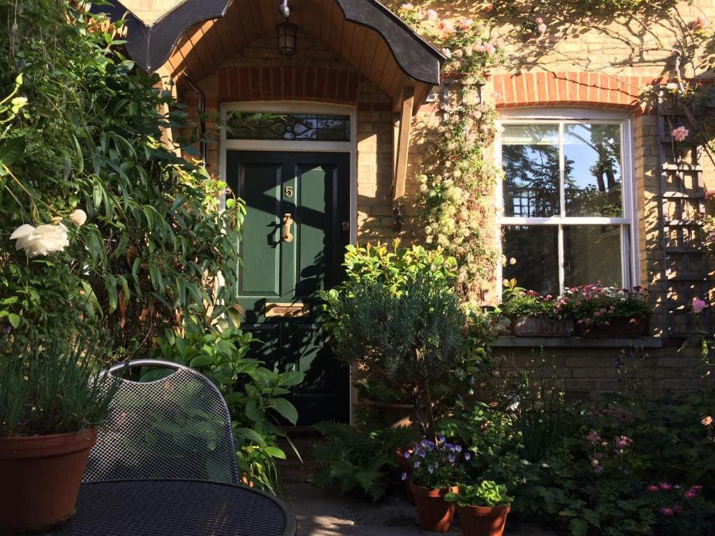Old Station Gardens, SW London - 写真 3