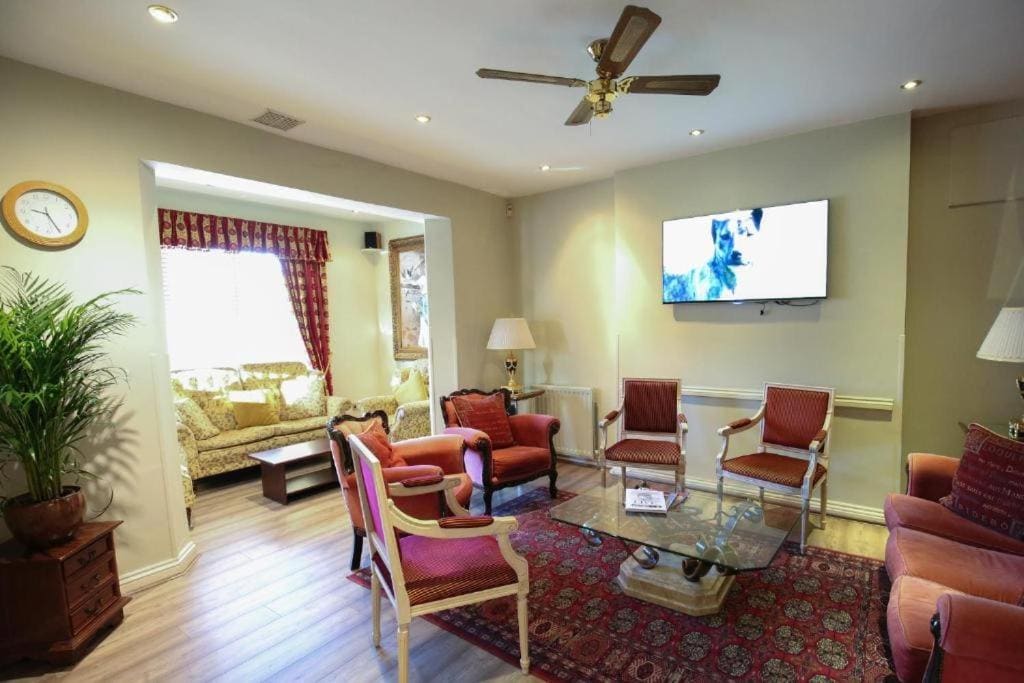 The Peacock Townhouse Hotel Kenilworth - Warwick - View 5
