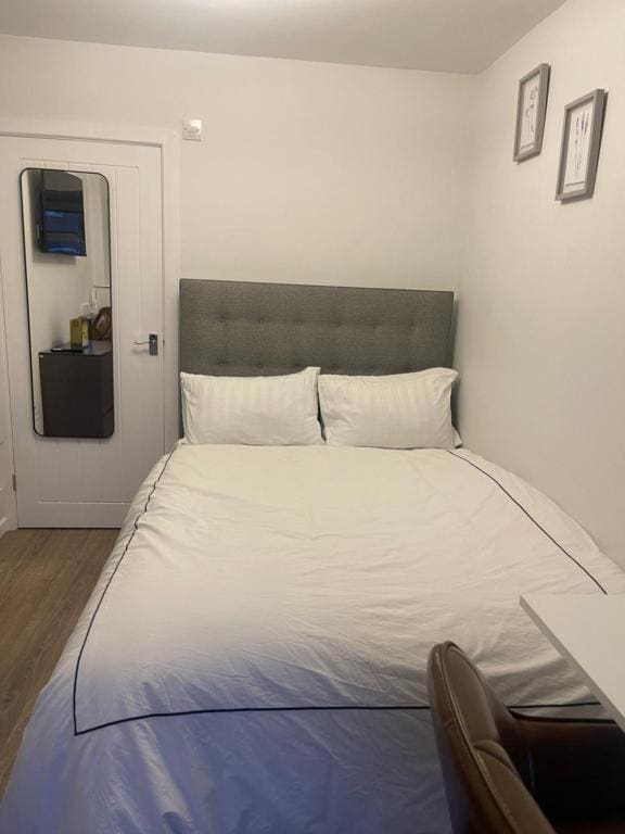 Private En-suite - View 4