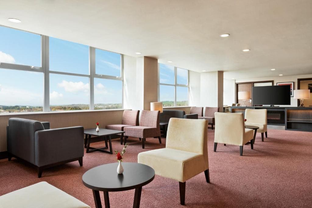 Ramada East Kilbride - View 4