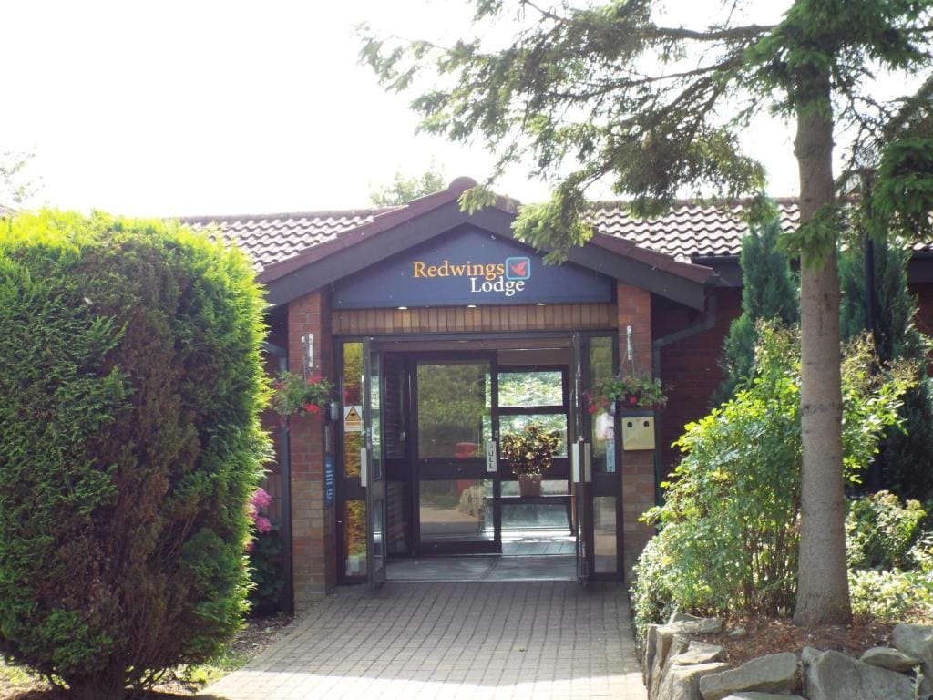 Redwings Lodge Dunstable - Main view