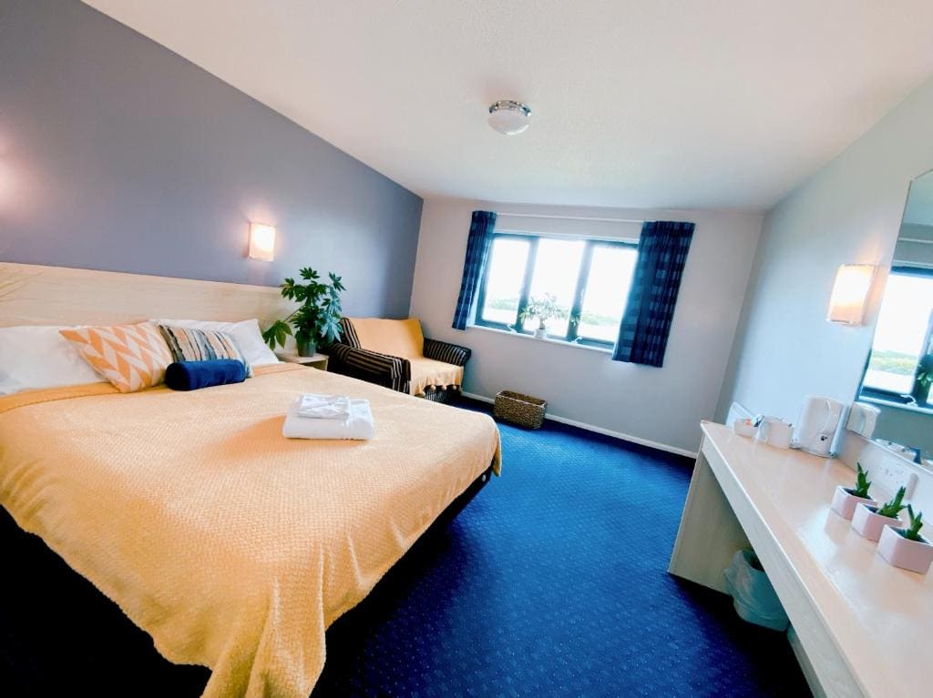 Redwings Lodge Dunstable - View 2