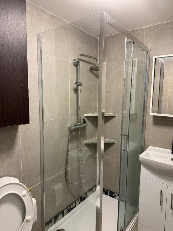 Relax in Uxbridge with Private Room Garden Access - Κύρια προβολή