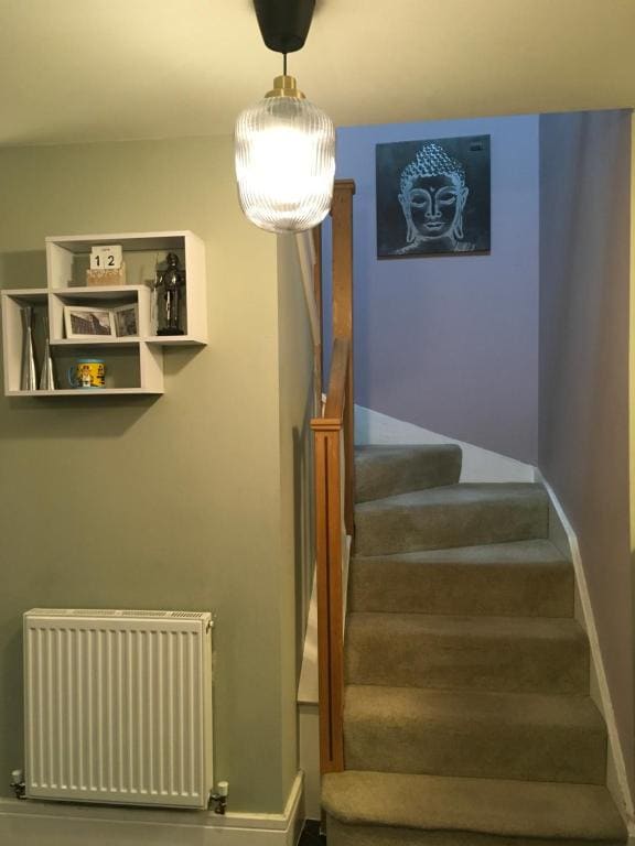 En-suite Room with Super King Bed, Free Wifi, Parking - View 7