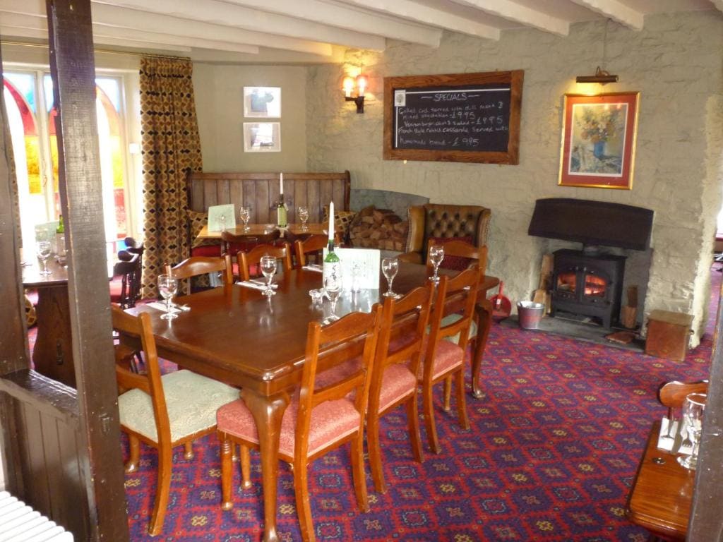Royal Oak Inn - View 4