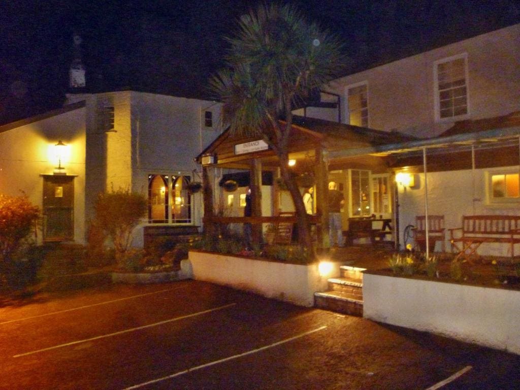 Royal Oak Inn - Main view