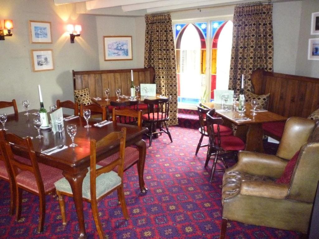 Royal Oak Inn - View 3