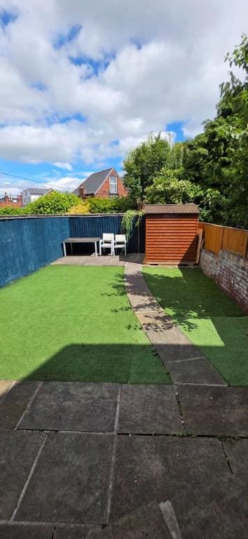 Sleeps 5, Hillsborough, Sheffield Centre & Peak District - Main view