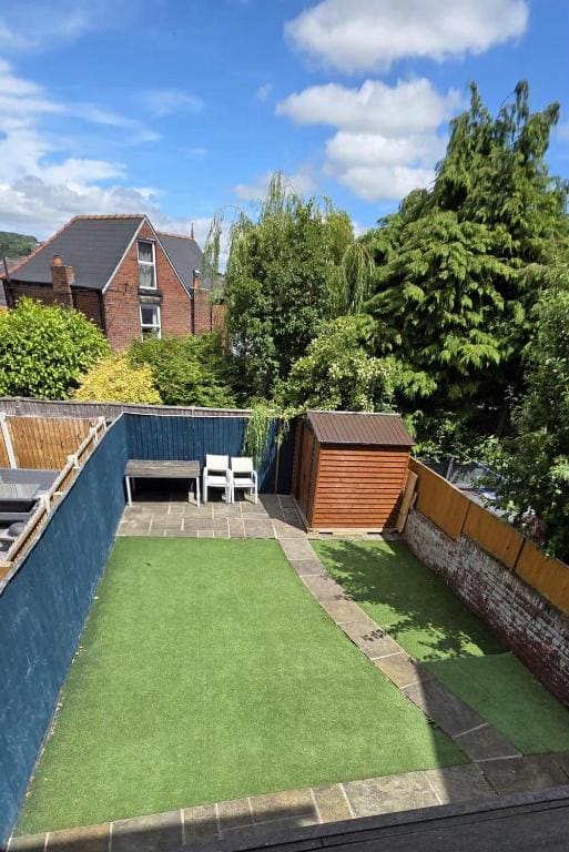 Sleeps 5, Hillsborough, Sheffield Centre & Peak District - View 5