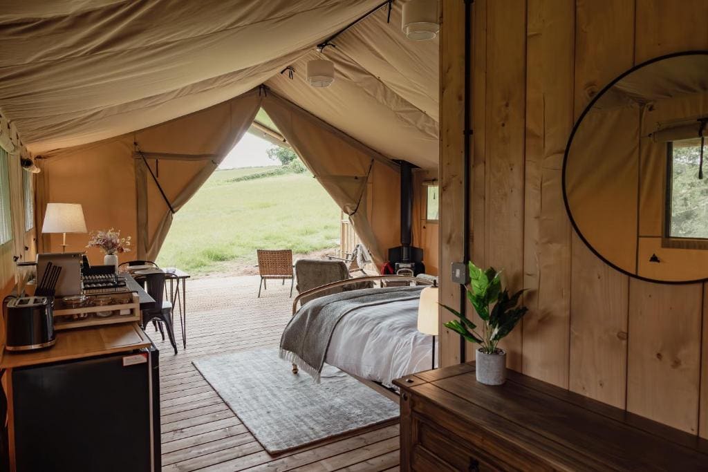 Seven Hills Hideaway - One Bedroom - View 5