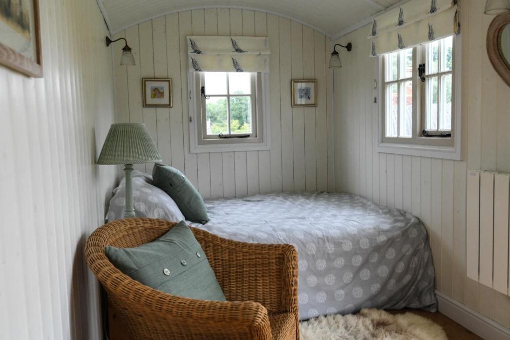 SHEPHERDS HUT - View 7