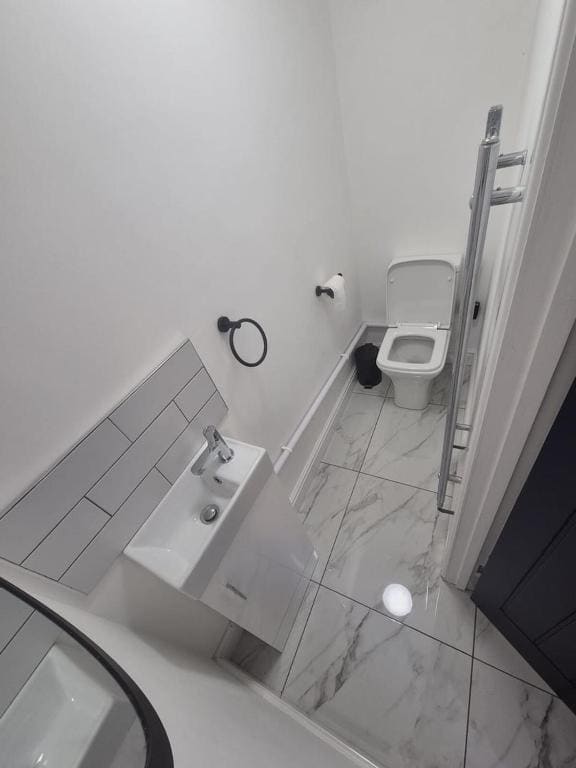 City Centre 6-Bed Swansea Getaway - View 5