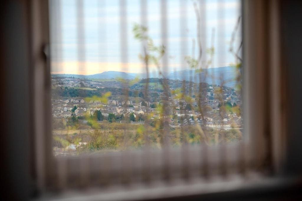 Comfortable 4-Bed Home with Free Parking - View 4