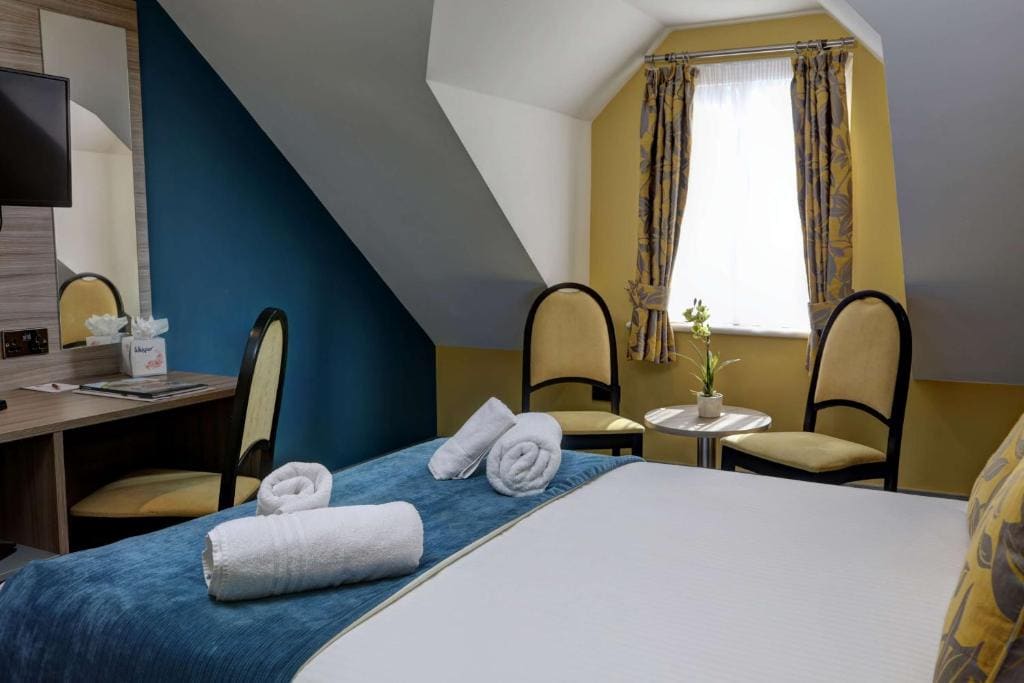 Stonecross Manor Hotel - View 6