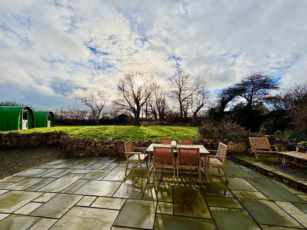 Style 3BR House Jameston | Garden | Near Tenby - View 7