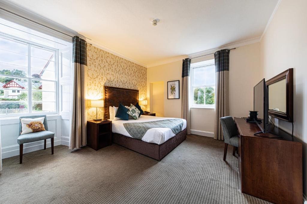 Bank House Pitlochry - View 2
