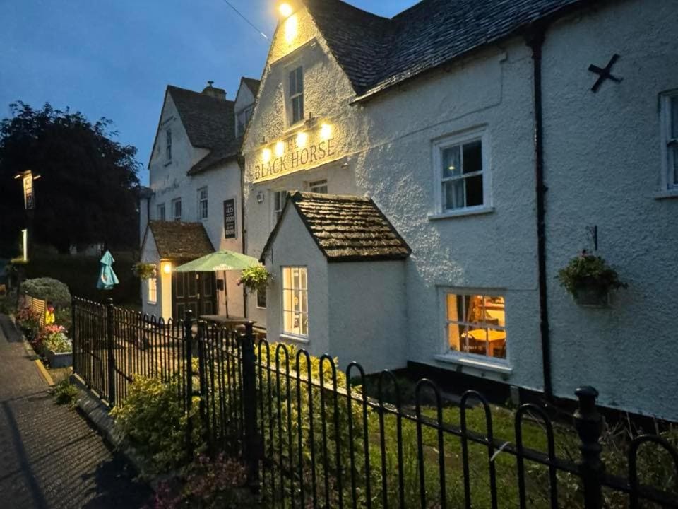 The Black Horse Inn - Main view