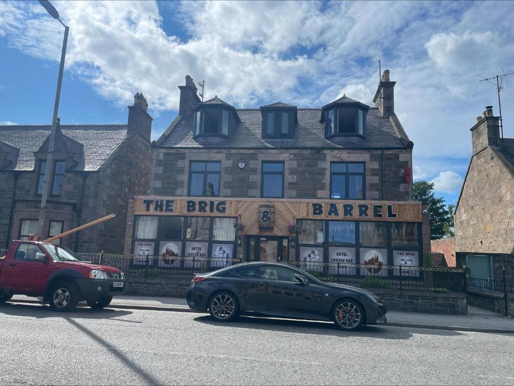 The Brig & Barrel hotel - Main view