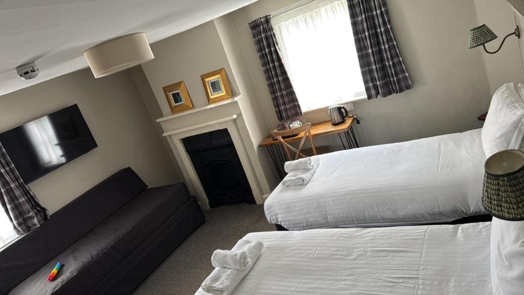 The Bull Hotel — Vue 5