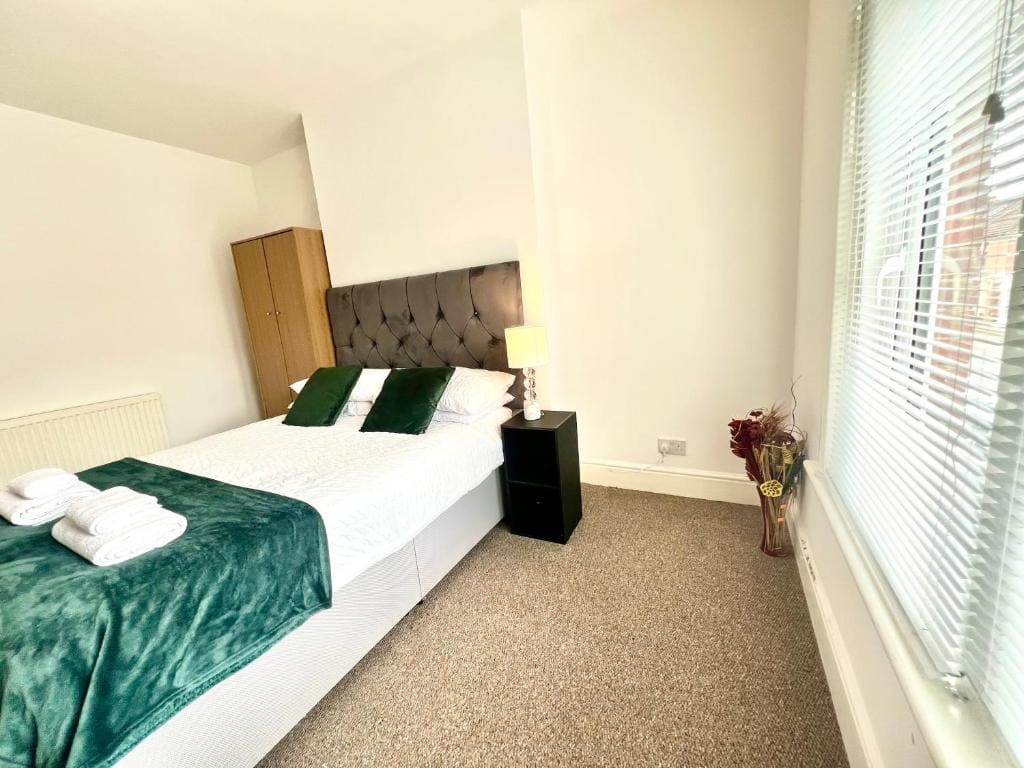 The Coral Guest House 1 Fratton Park Portsmouth - View 5