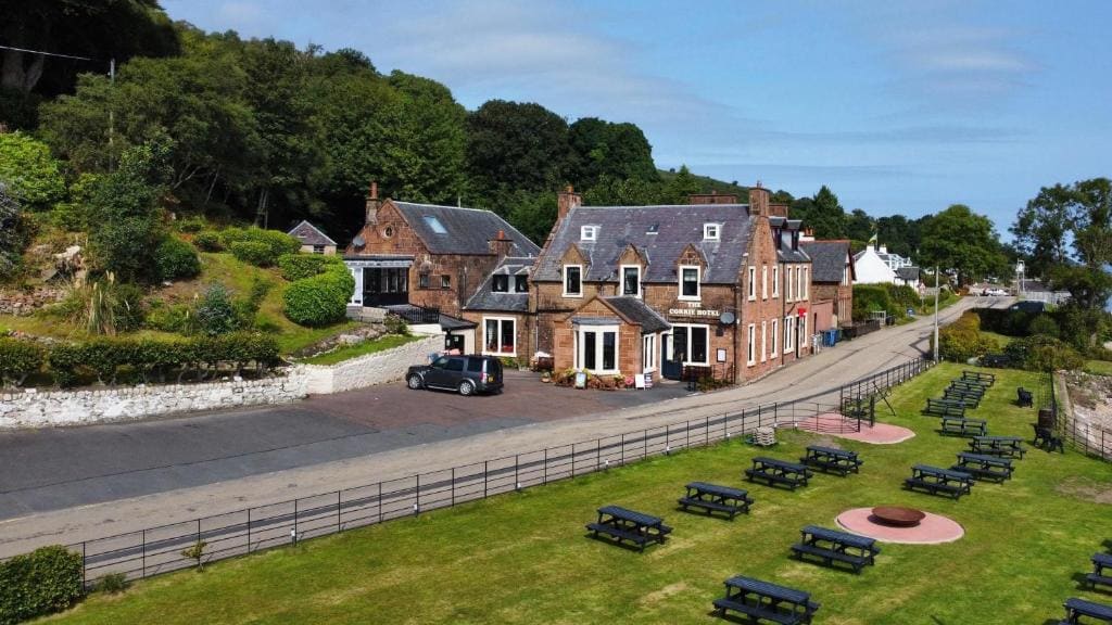 The Corrie Hotel - Main view