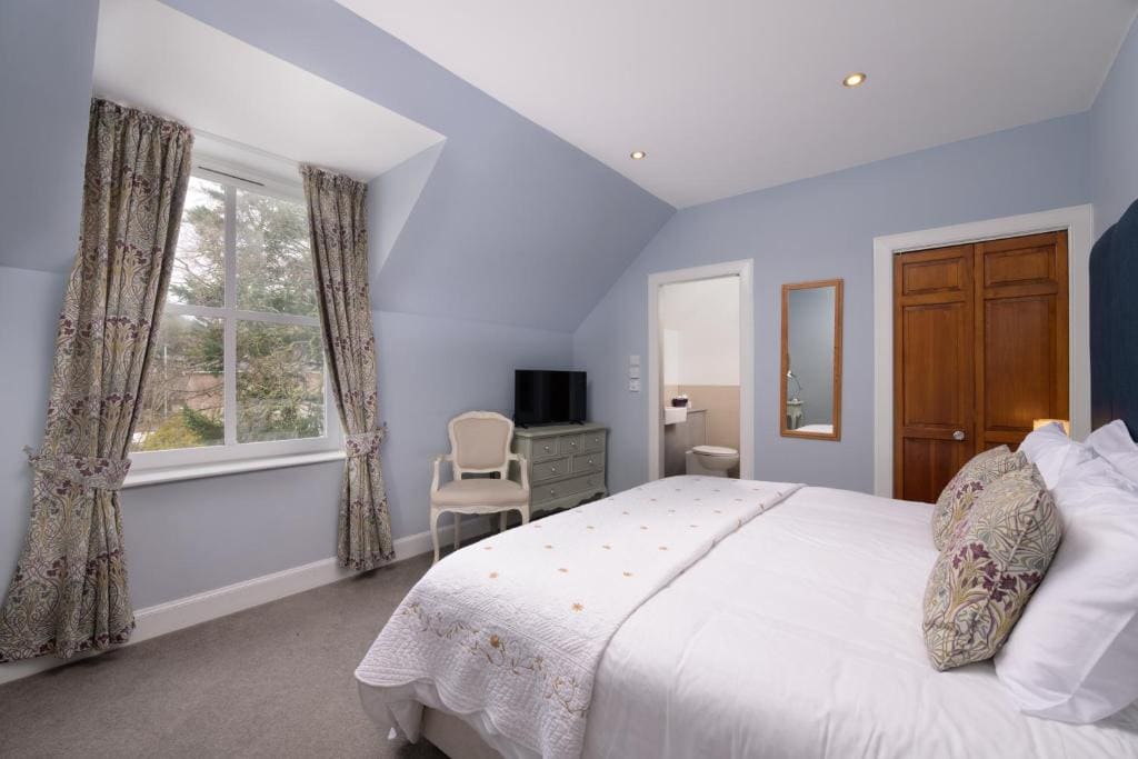 No 45, Ballater - Main view