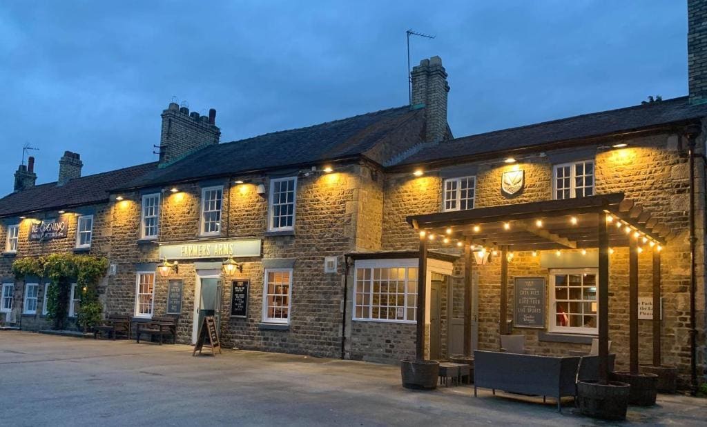 The Farmers Arms Inns - Main view