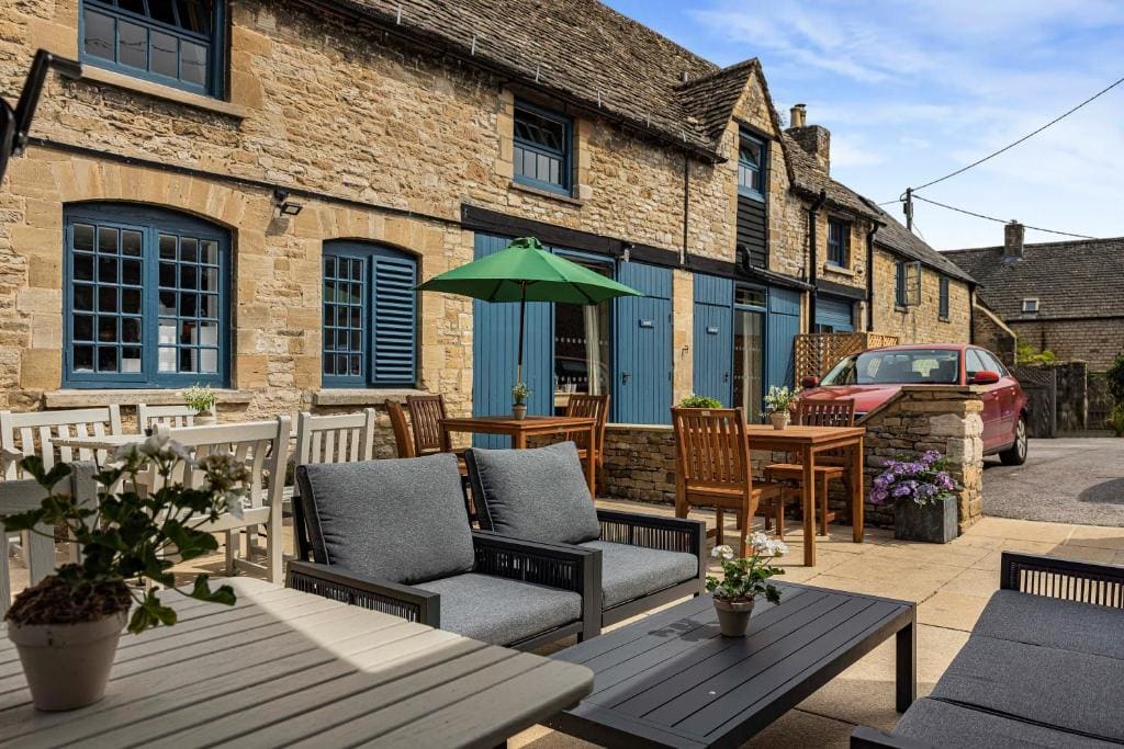 The Golden Pheasant Inn - View 6