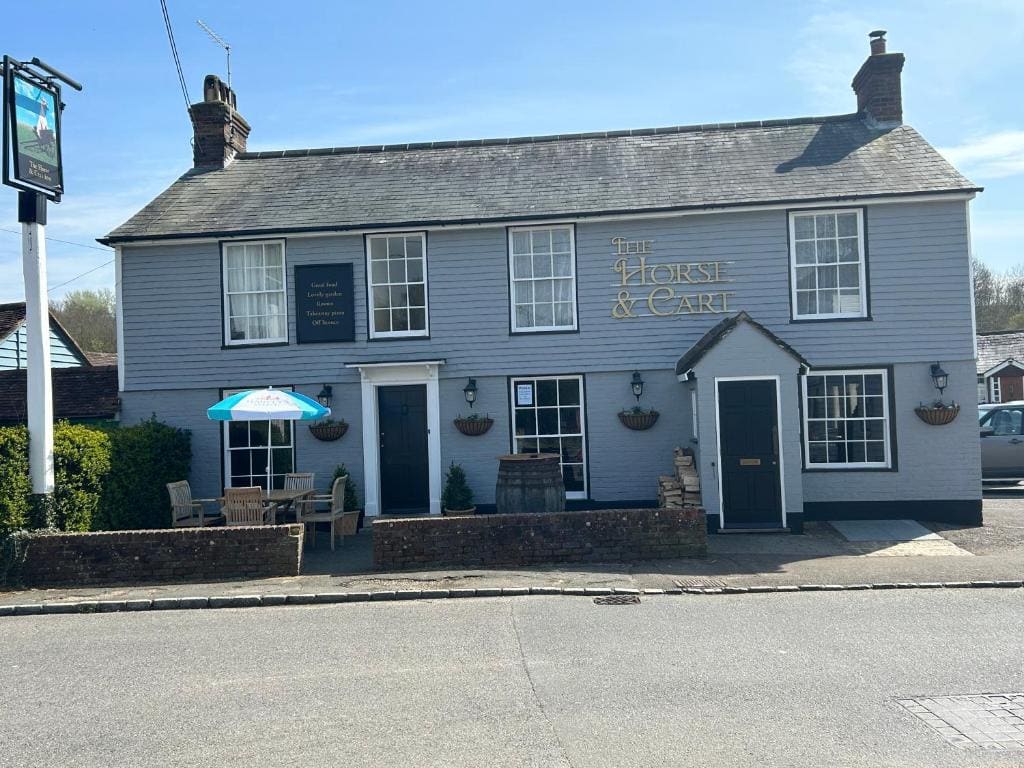 The Horse & Cart - Main view
