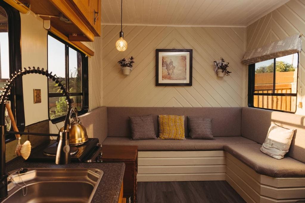 The Horse Hut & Lotus Spa - View 4