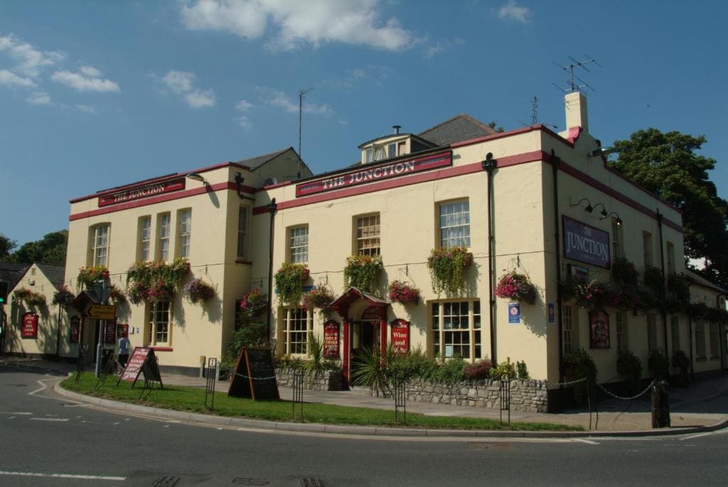 The Junction Hotel - Main view
