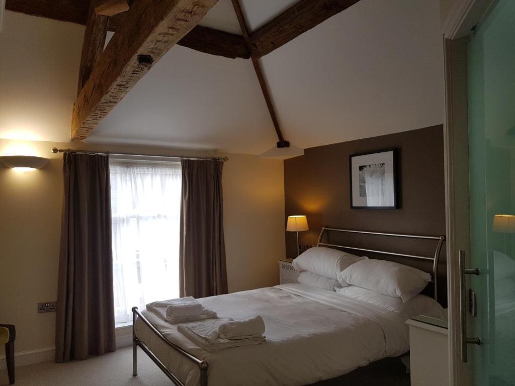 The Lion Hotel - View 6